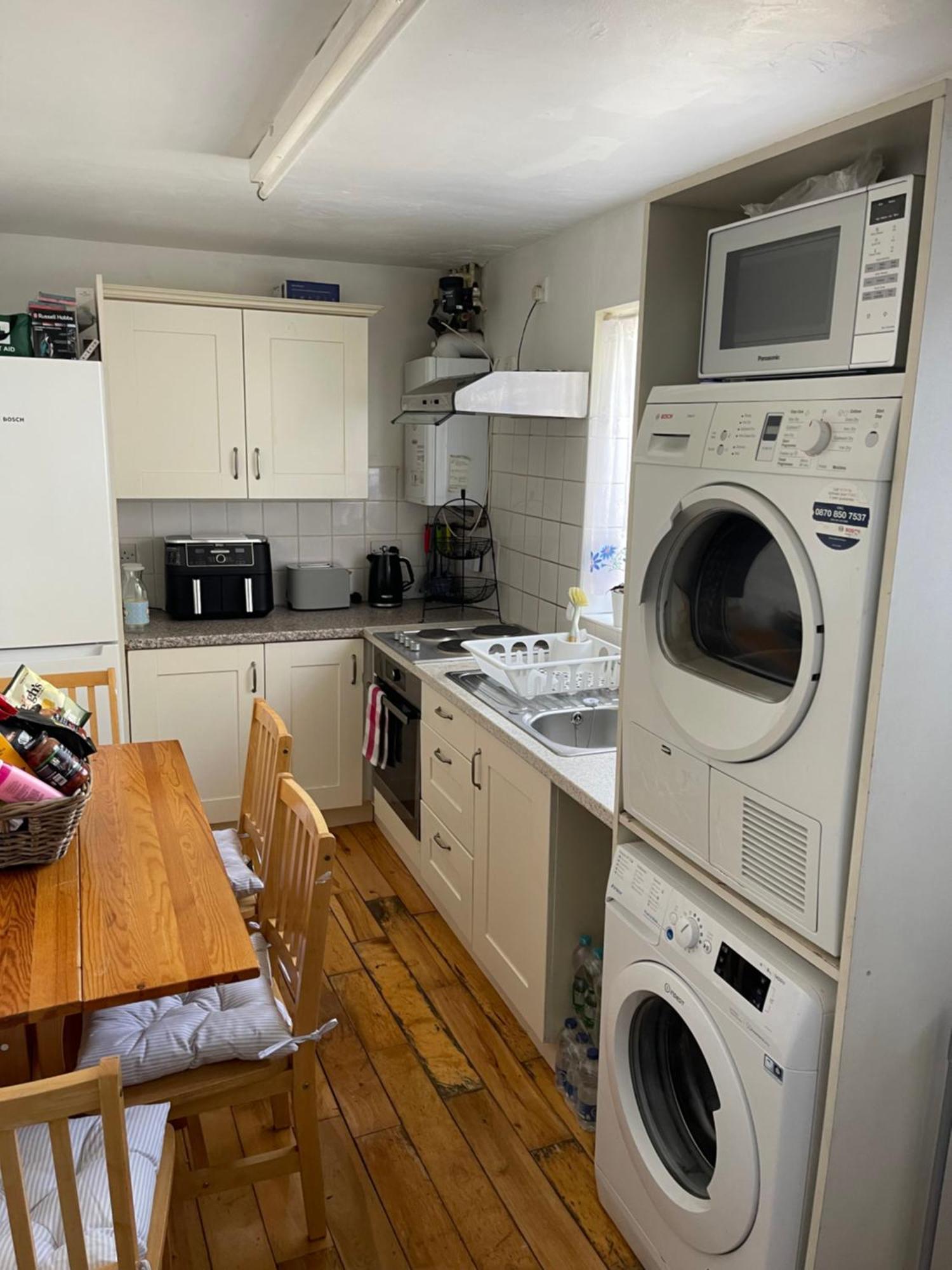 Holiday home Pre - Post Flight Airport 20m Canal View Dublin