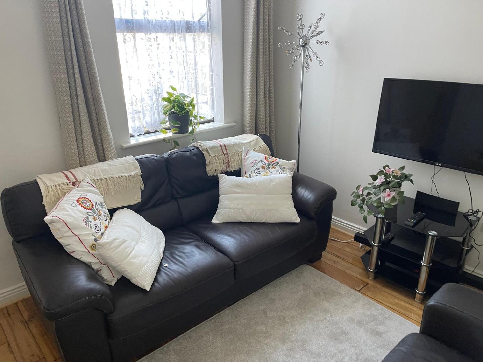 Holiday home Pre - Post Flight Airport 20m Canal View *