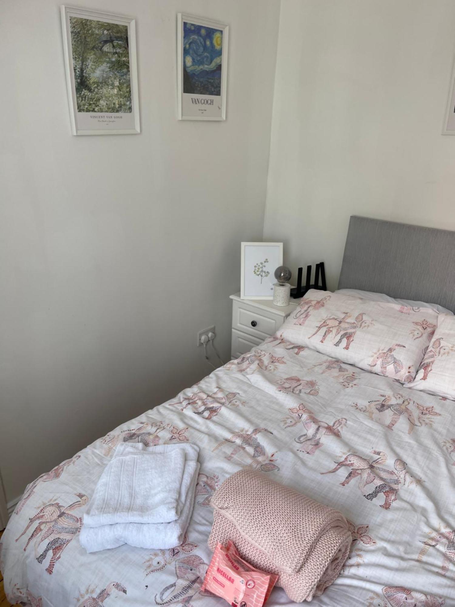 Pre - Post Flight Airport 20m Canal View Holiday home