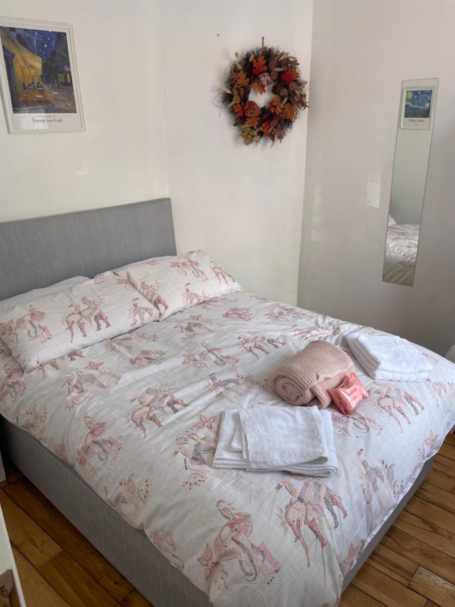 Pre - Post Flight Airport 20m Canal View Dublin